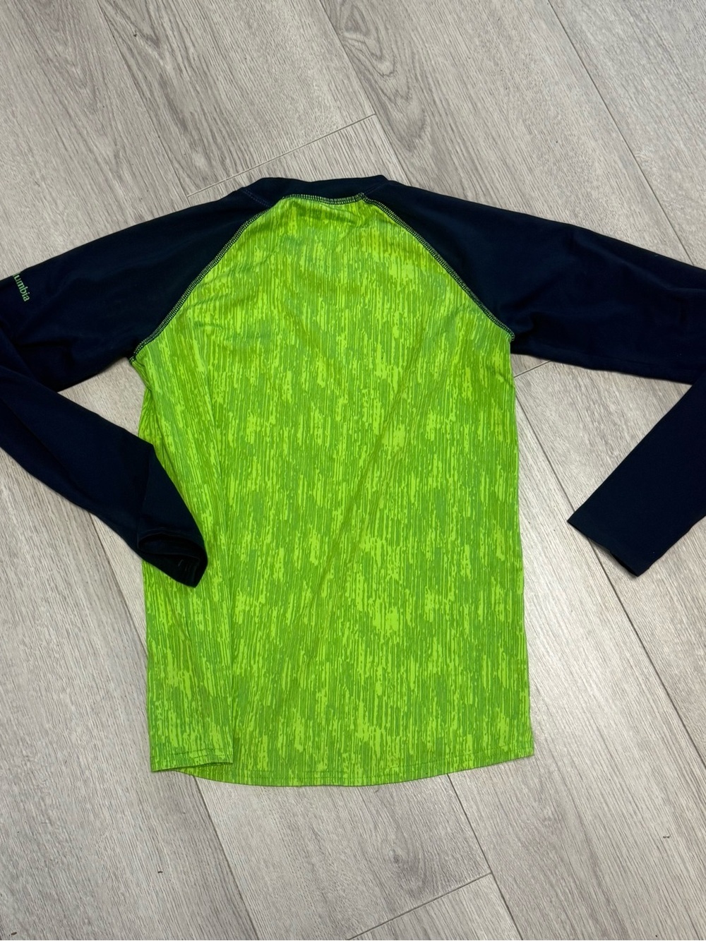 Columbia Omni-Shade Sun Protection Make Waves Green & Blue - Picture 6 of 8